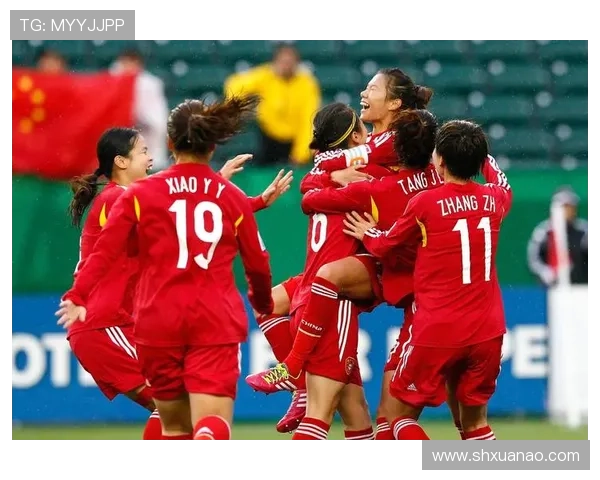 中国女足挺进世界杯八强 创历史新高球迷热烈庆祝 中国女足挺进世界杯八强 创历史新高球迷热烈庆祝