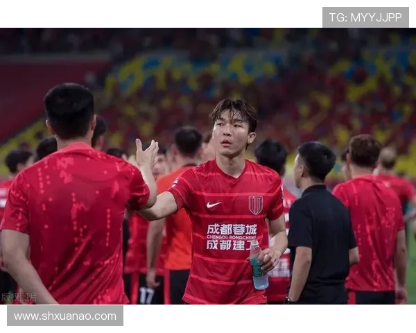 国足奋勇拼搏力克强敌再创佳绩展现中国足球全新精神风貌