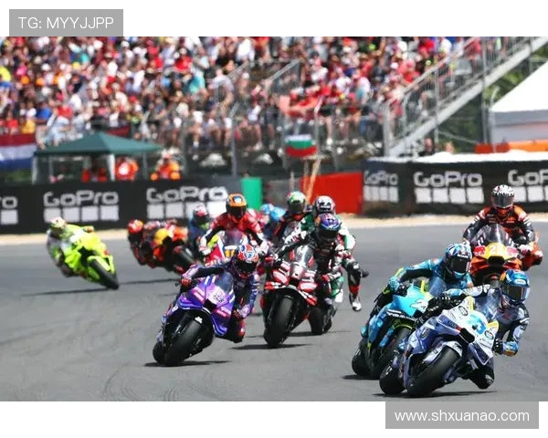 MotoGP赛季最新动态 车手们激烈角逐 新技术引领赛场创新发展