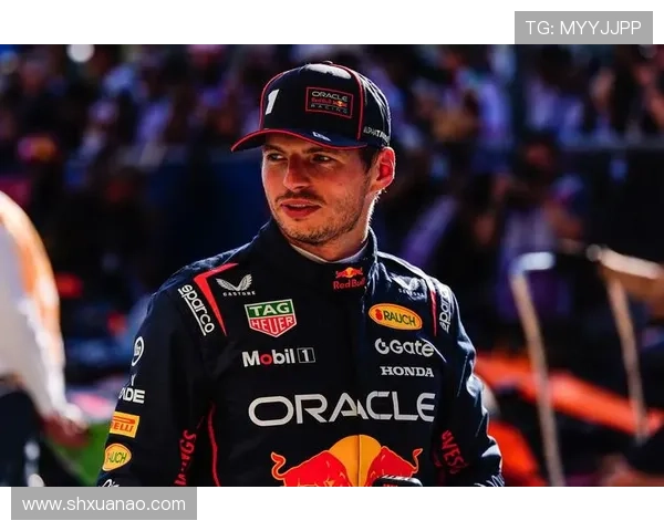 维斯塔潘再夺赛季冠军梅赛德斯策略失误引发车迷热议