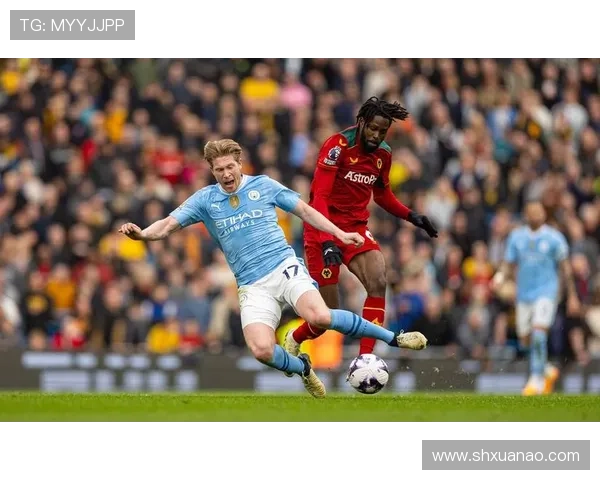 英超新赛季精彩开局 曼联利物浦争夺前四席位竞争激烈 英超新赛季精彩开局 曼联利物浦争夺前四席位竞争激烈