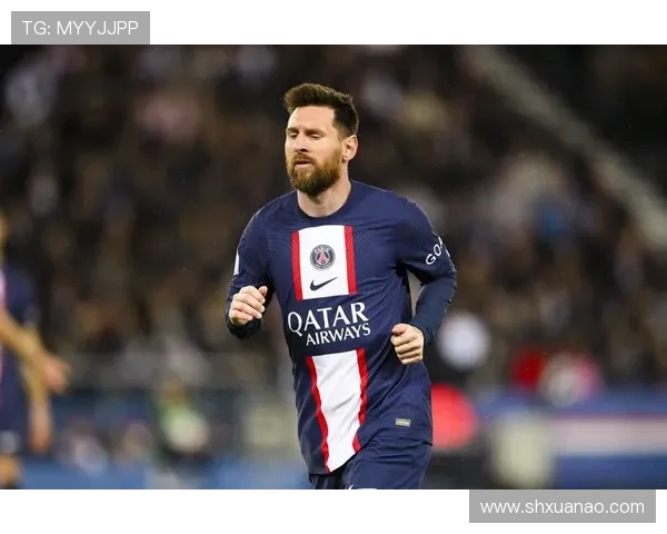 梅西重返巴萨引发全球关注，球队未来发展成焦点话题